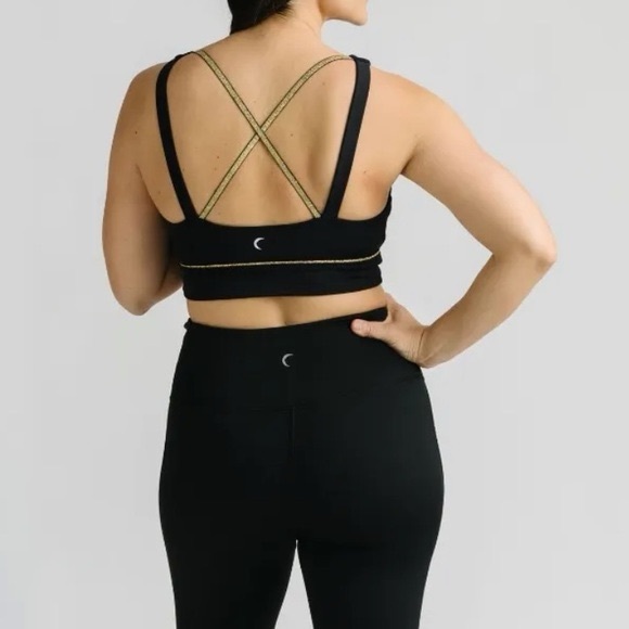 Zyia Set - Black Gilded Light n Tight Set (Bra (large) and Leggings (6-8)) - Picture 4 of 11